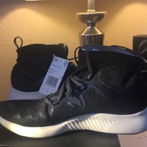 Adidas edge bounce  mid size 9.5 womens